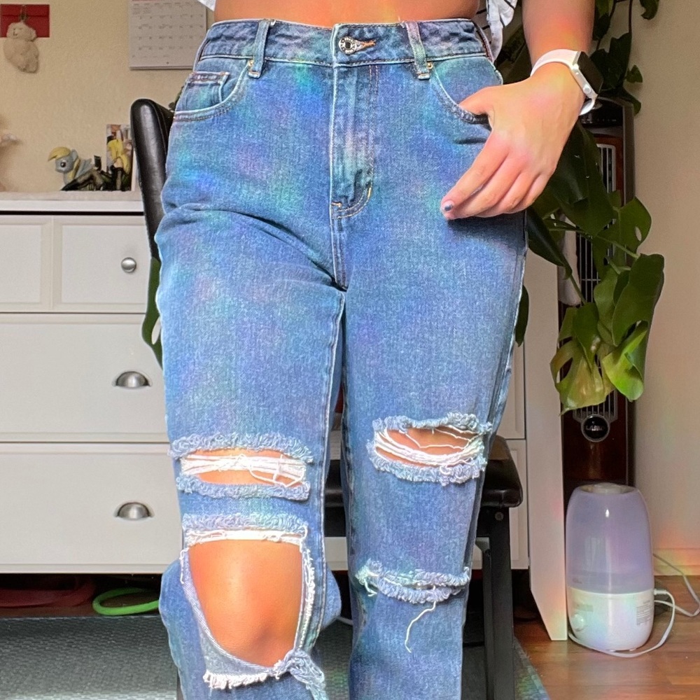 PacSun Distressed High Waisted MOM Jeans